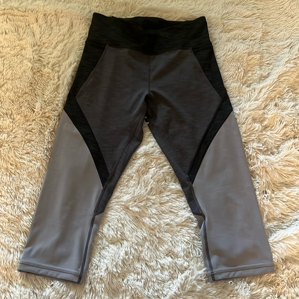 Lululemon yoga pants